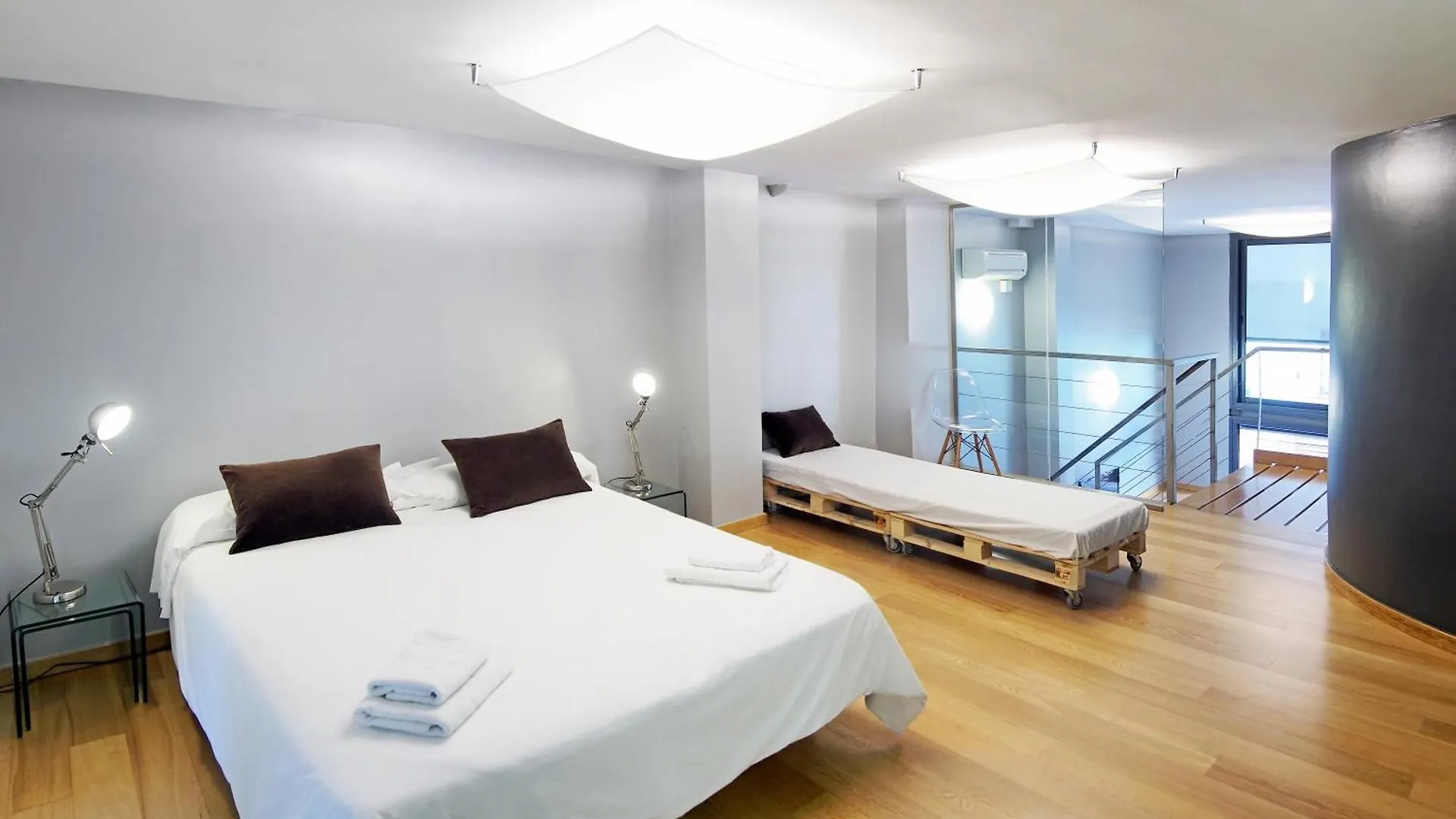 Apartment Barcelona Rentals - Gracia Pool Apartments Center