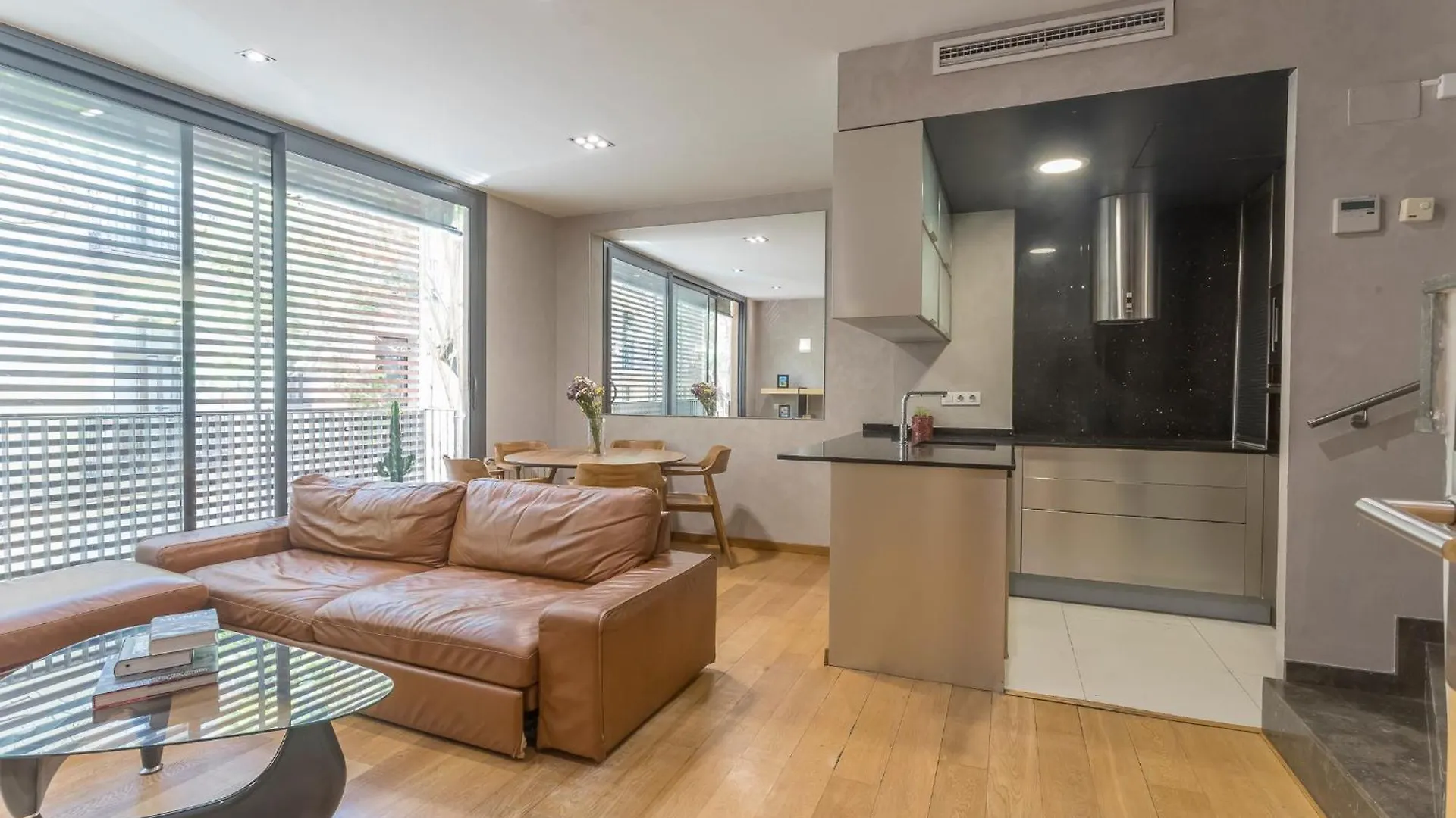 Apartment Barcelona Rentals - Gracia Pool Apartments Center
