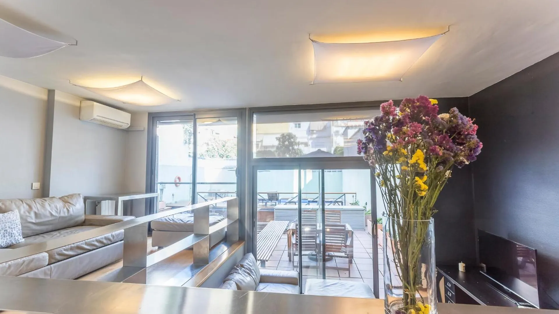 Apartment Barcelona Rentals - Gracia Pool Apartments Center 0*,  スペイン