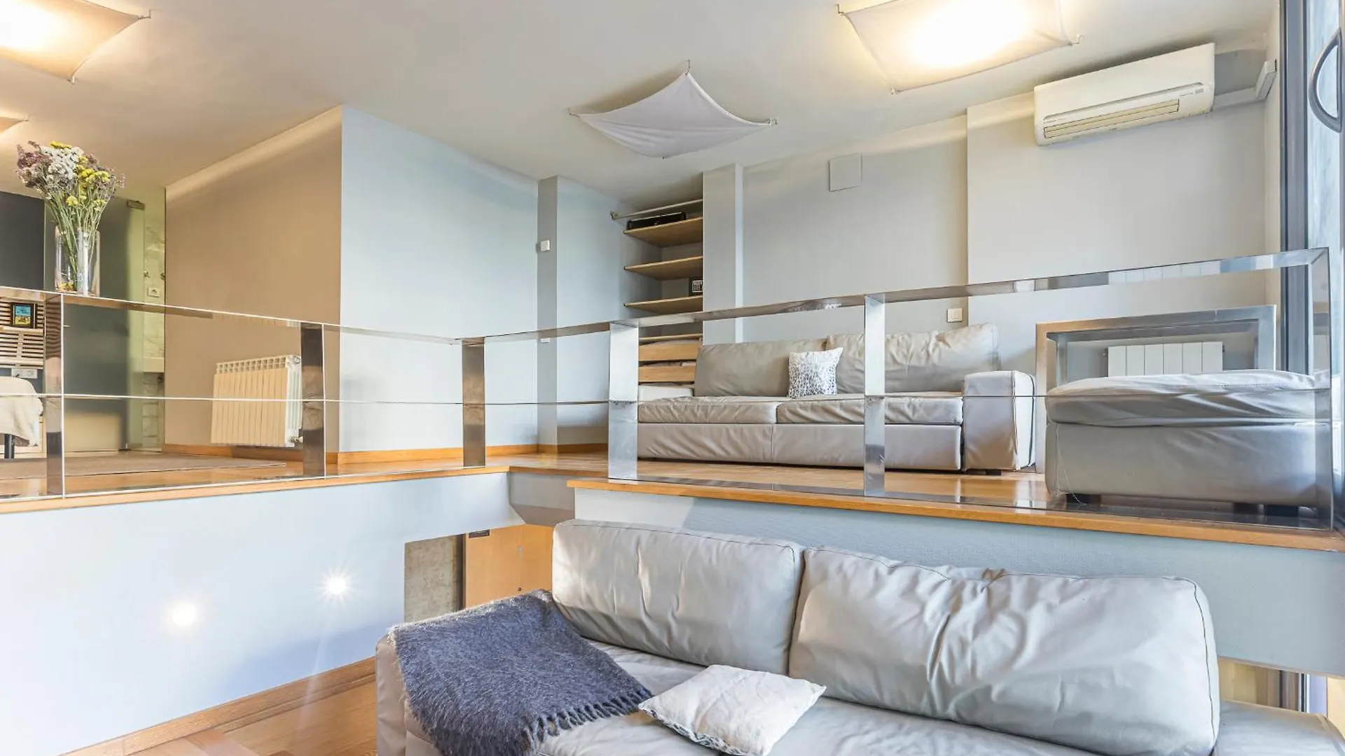 Apartment Barcelona Rentals - Gracia Pool Apartments Center