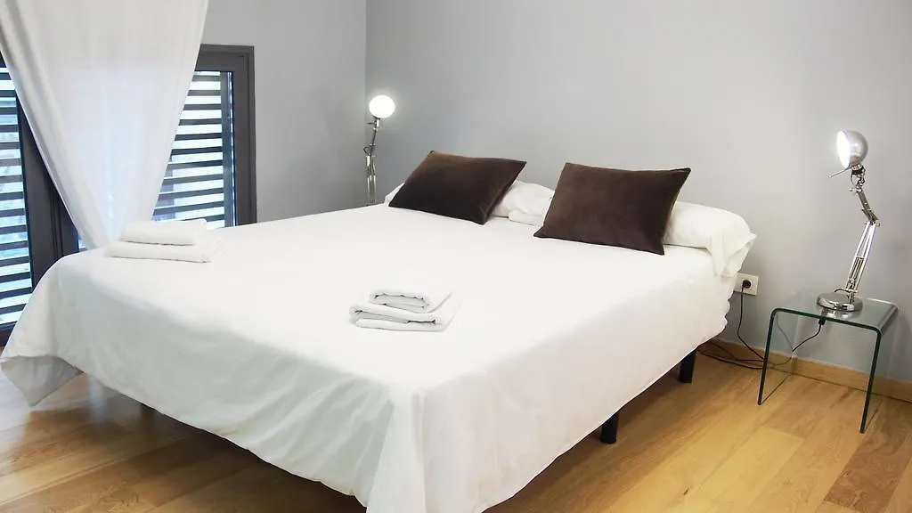 Apartment Barcelona Rentals - Gracia Pool Apartments Center