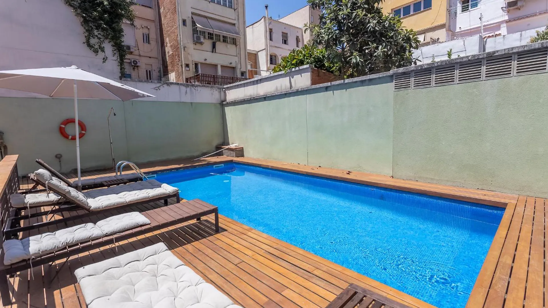 Apartment Barcelona Rentals - Gracia Pool Apartments Center