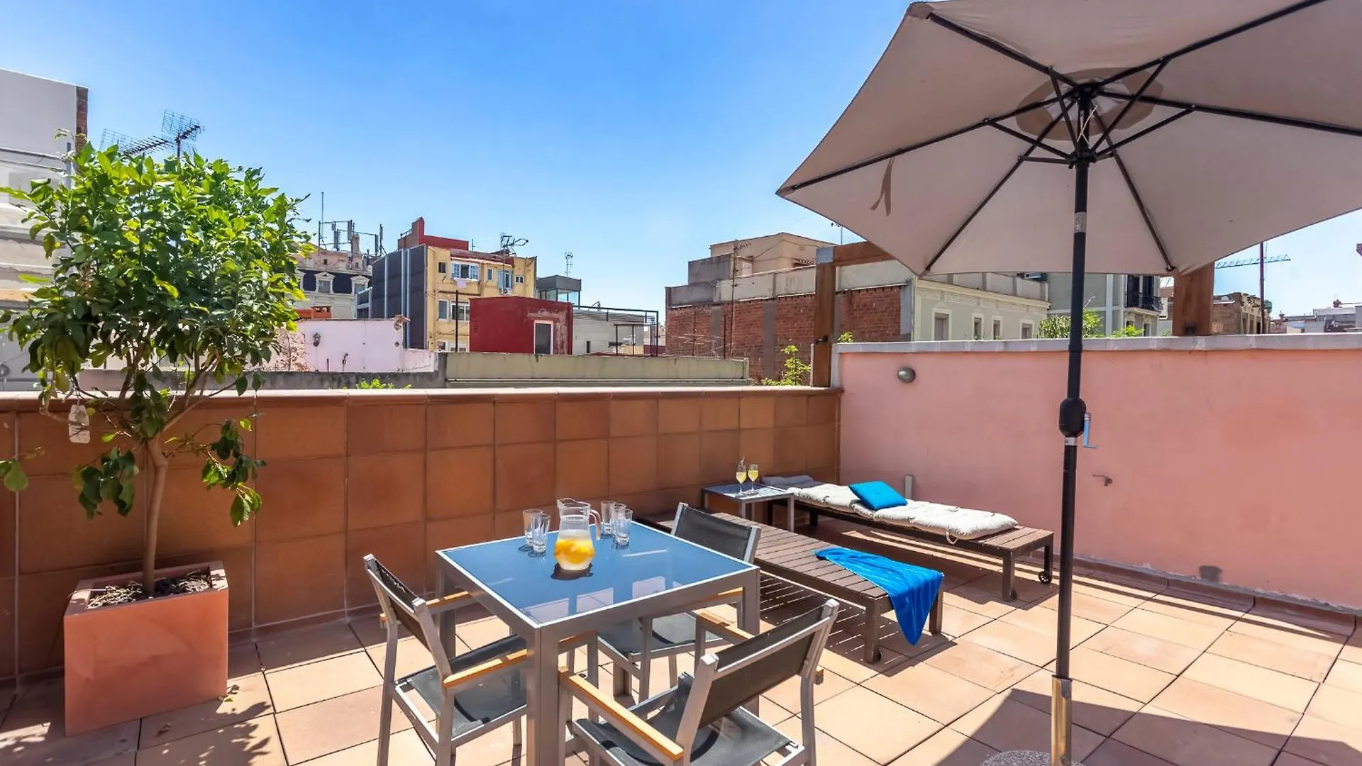 Apartment Barcelona Rentals - Gracia Pool Apartments Center