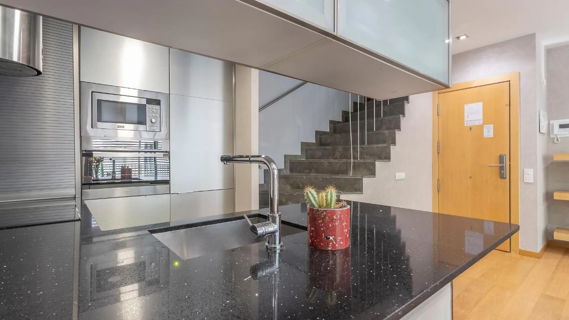 Apartment Barcelona Rentals - Gracia Pool Apartments Center