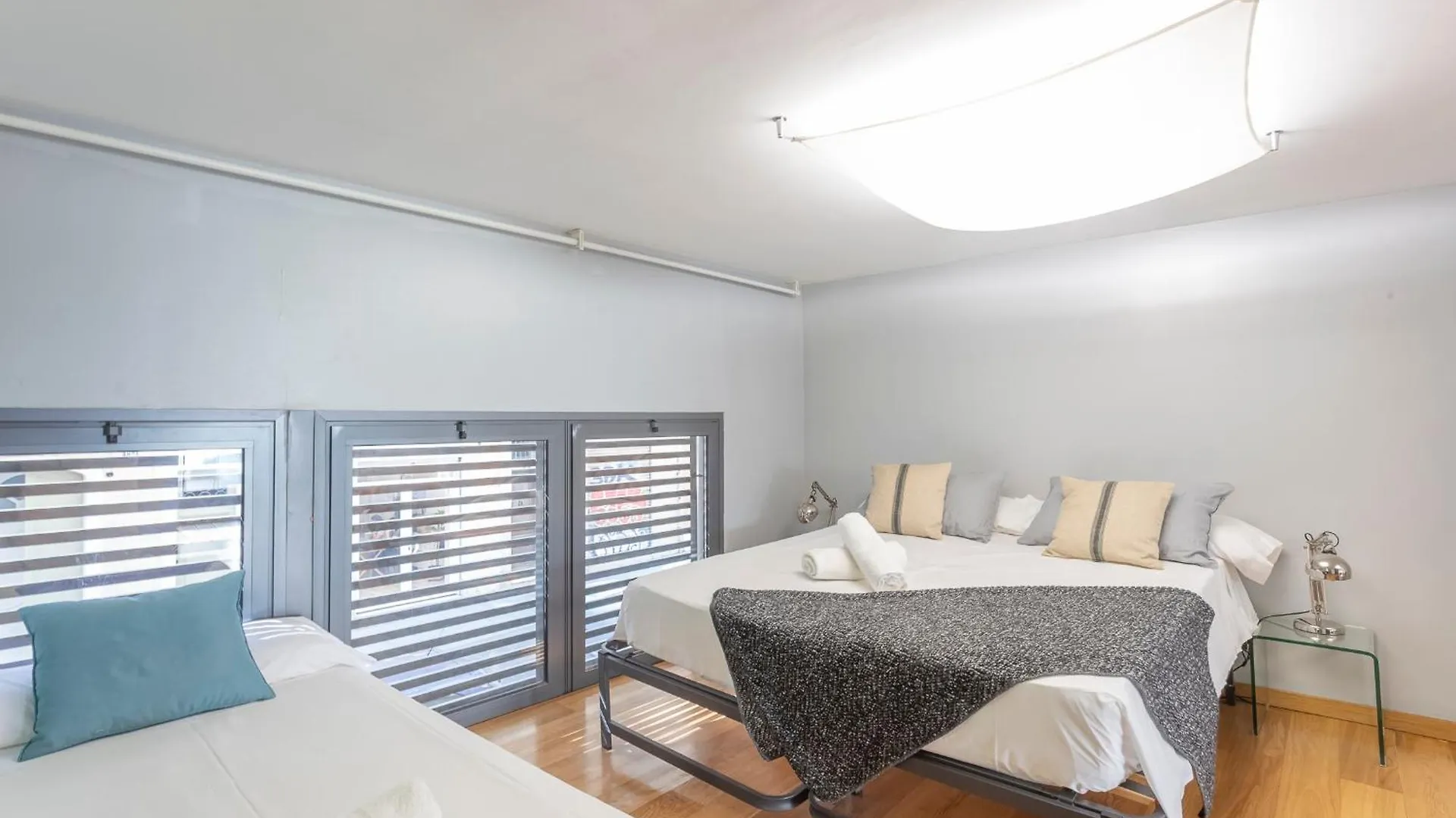 Apartment Barcelona Rentals - Gracia Pool Apartments Center