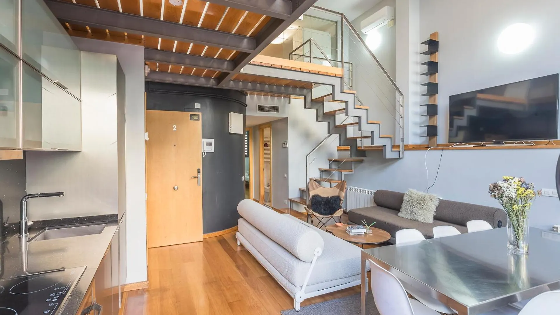 Apartment Barcelona Rentals - Gracia Pool Apartments Center ספרד