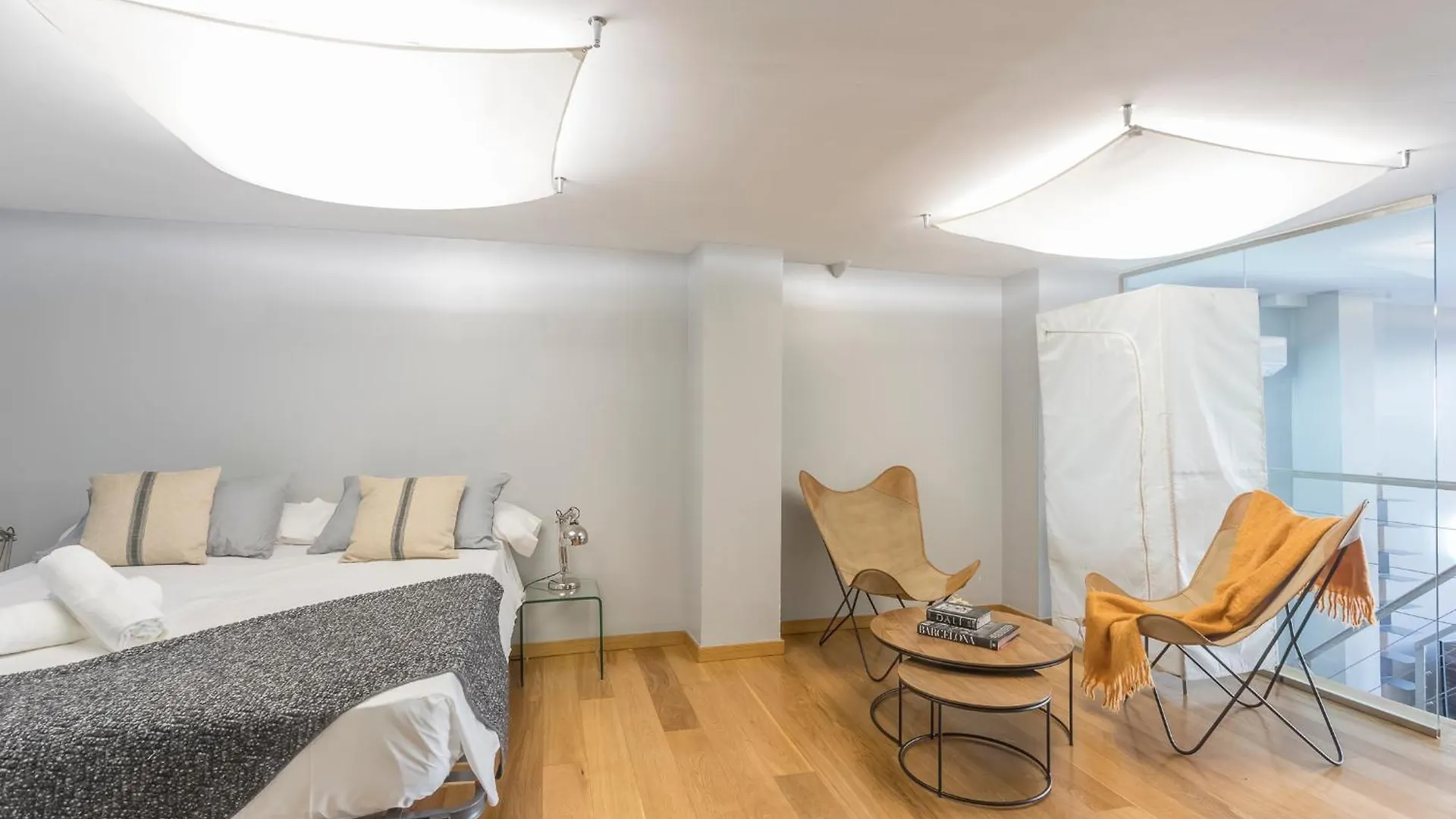 Apartment Barcelona Rentals - Gracia Pool Apartments Center Spanje